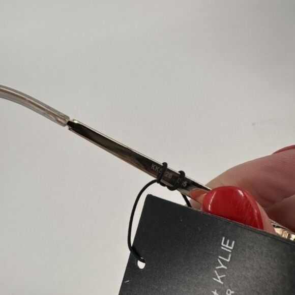 NWT Kendall+Kylie Charlotte Womens‎ Cat Eye Polarized Sunglasses Gray Crystal - Picture 15 of 16